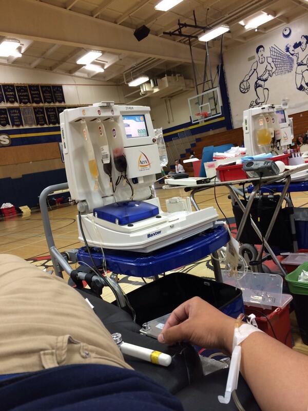 yrubsllip's tweet image. Blood drive woo, they took what they wanted and stuck the rest back into my body #woo #halfmachine #cold #tfti #