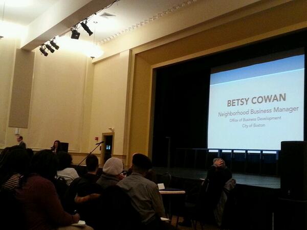 BostonRetail's tweet image. Setting business goals with Betsy Cowan of @BostonNeighbor #Roxbury
