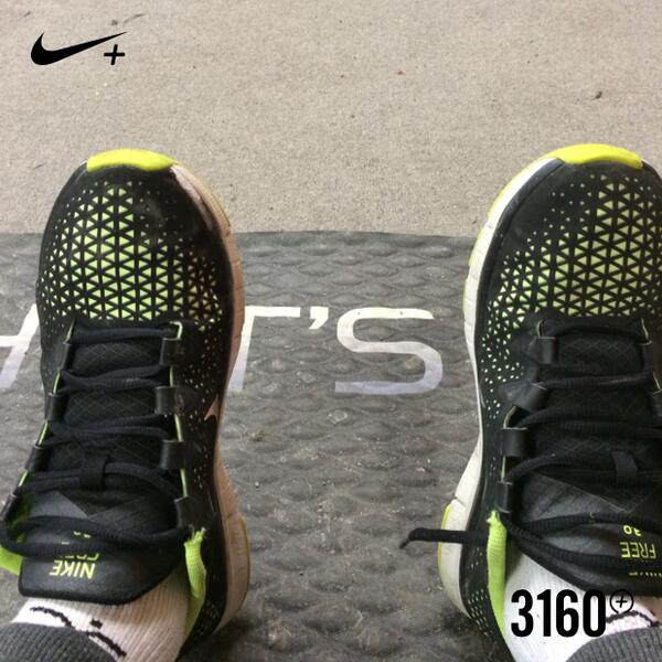 DanielOsti's tweet photo. I achieved the Uppercut trophy with my Nike+ FuelBand. #nikeplus http://t.co/9aeOfbVYiF http://t.co/uDaSaTBW6k
