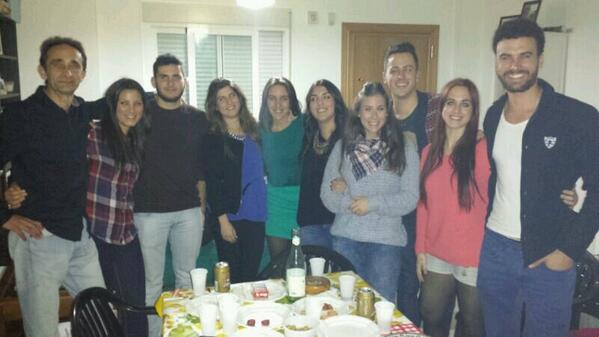 carmenmoreno234's tweet photo. Noche de cumple con los de siempre @crisbbrown @gemmaburnarv @silvitaruiz1 @ALuque4 @Ts_Carlos #lore#mariano#helios http://t.co/TpazVr3Vkr