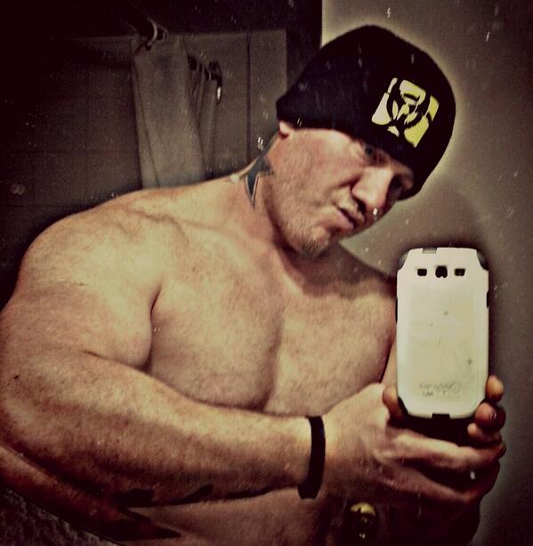 Darkskindad77's tweet image. “@MUTANT_FREAK_: Chest so pumped it fukkin hurts! #MutantPUMP #TeamMUTANT http://t.co/klKkMpi5Ri”#Beastmode