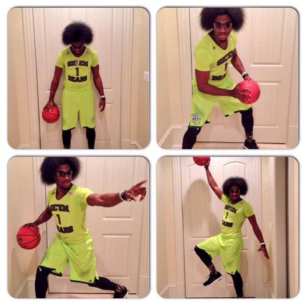 ESPNNFL's tweet photo. Redskins QB @RGIII is all sorts of awesome posing in the Baylor men's basketball uniforms, AFRO and all. http://t.co/Bg6OLKfnRb