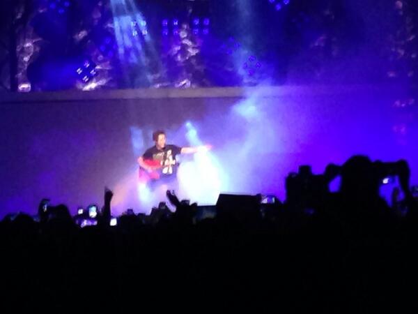 TrevorMichael7's tweet photo. #HeartInMyHand @AustinMahone http://t.co/BNhe2jrPQI