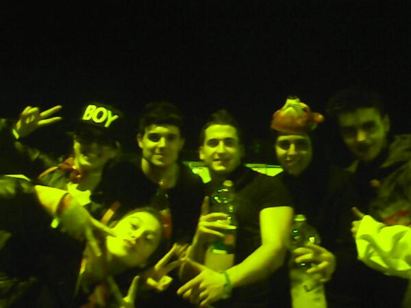 adrianramosProd's tweet photo. Poliparty 2014!!!! http://t.co/DvQf7gYDbJ