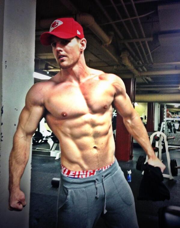 GaysONTV's tweet photo. hot bod inspiration of the day @codydeal You rock man #HotBod #GYMspiration http://t.co/3A8axC0K4S
