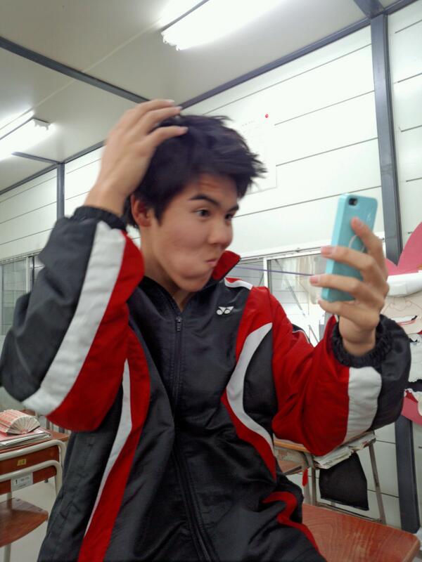 hamataka0505's tweet photo. 部活前に気合い入れてる野島w http://t.co/E6gv8FBsAh
