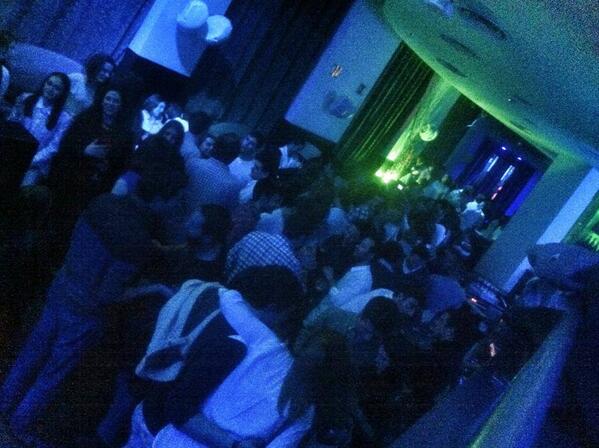 bar_bestiario's tweet photo. Gran noche de Jueves con los chicos de @FsSeville @DjAlvaroVergara http://t.co/thN5cjDAmt