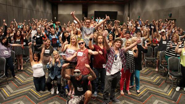 Channel9Reality's tweet photo. RETWEET if you're applying for this year's #HousemateHunt! DETAILS: http://t.co/MkoLD0sEkv #BBAU http://t.co/SLLRw0TyLh