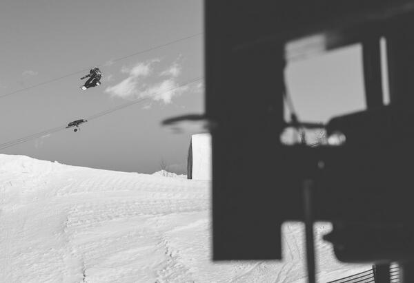 burtonsnowboard tweet picture