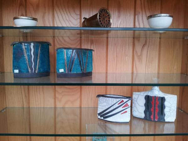 johnbarnard11's tweet photo. Just some of the beautiful raku pottery in our #Norwich showroom by local potter June Gentle. Prices start from £30 http://t.co/z3ifmfPmc1