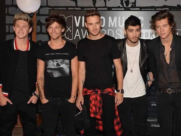 directionersODF's tweet photo. #1DIreland http://t.co/kgY4lyzKhF