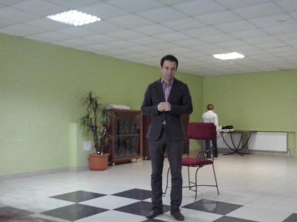 ls_regkom's tweet photo. На школе актива "Первая лига.Перезагрузка" Валентин Шихобалов-исполнительный директор респ. проекта "Кадровый резерв" http://t.co/wHG8IxfGmE