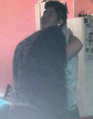 Okrg's tweet photo. En casa con mi amor bailando romanticos <3 :) http://t.co/LDM0d23cgL
