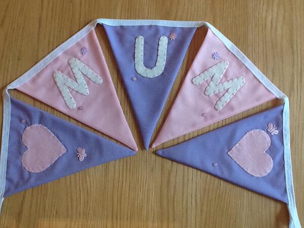 CuteButtonCraft's tweet image. Mother's Day bunting for my local florist @CuteButtonCraft Made by @holliedaniels #mothersday #spring #bunting