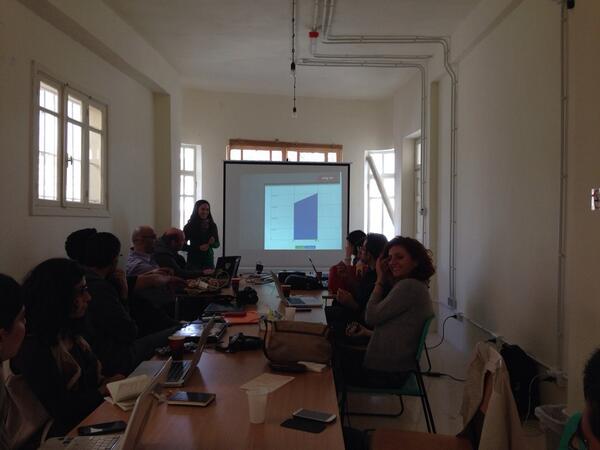 SMEX's tweet image. #الإعلام_الإجتماعي متنفس الفلسطينين لكنه حضور يحتاج ان يكون منظم. 
#ASM2014