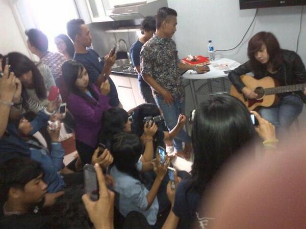 DHERACTIONS's tweet photo. #2ndanniversaryDHERACTIONS #2ndanniversaryDHERACTIONS #2ndanniversaryDHERACTIONS http://t.co/XOA0tzXg37