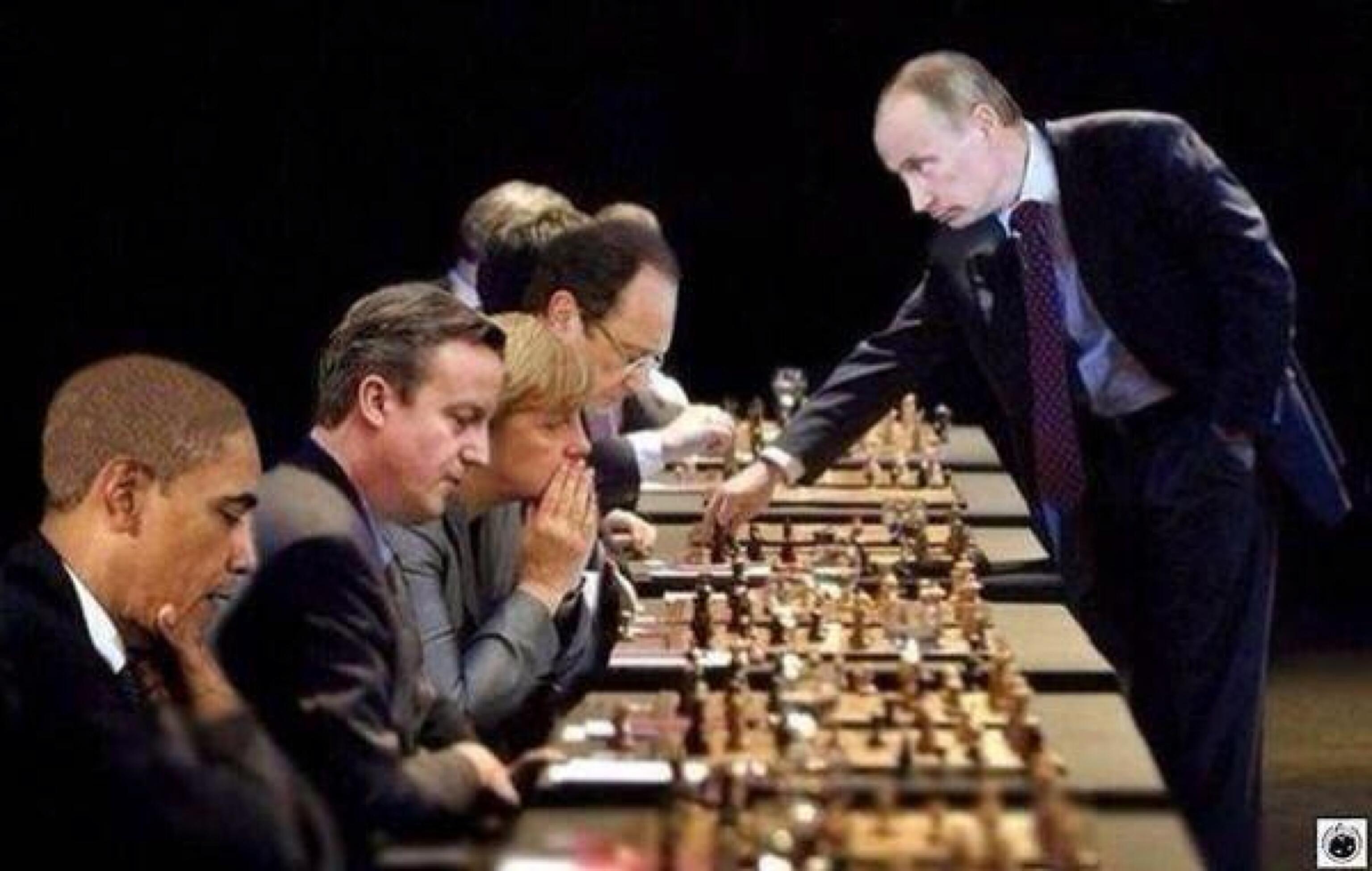 johannes musial Twitter पर: Checkmate! #Putin plays chess against #Obama,  #Merkel, #Cameron and #Hollande. #Russia #Ukrainepic.  http://t.co/gnjFnpgFaZ via @tgs2001 / Twitter