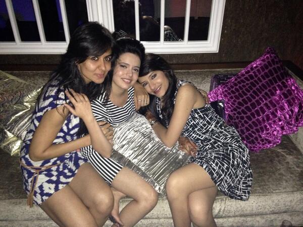 Embedded image permalink