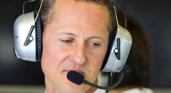 a3formula1's tweet photo. Schumacher sigue "en fase de despertar" http://t.co/O85kvCdYUn #A3Formula1 http://t.co/ee7K3zoR0r