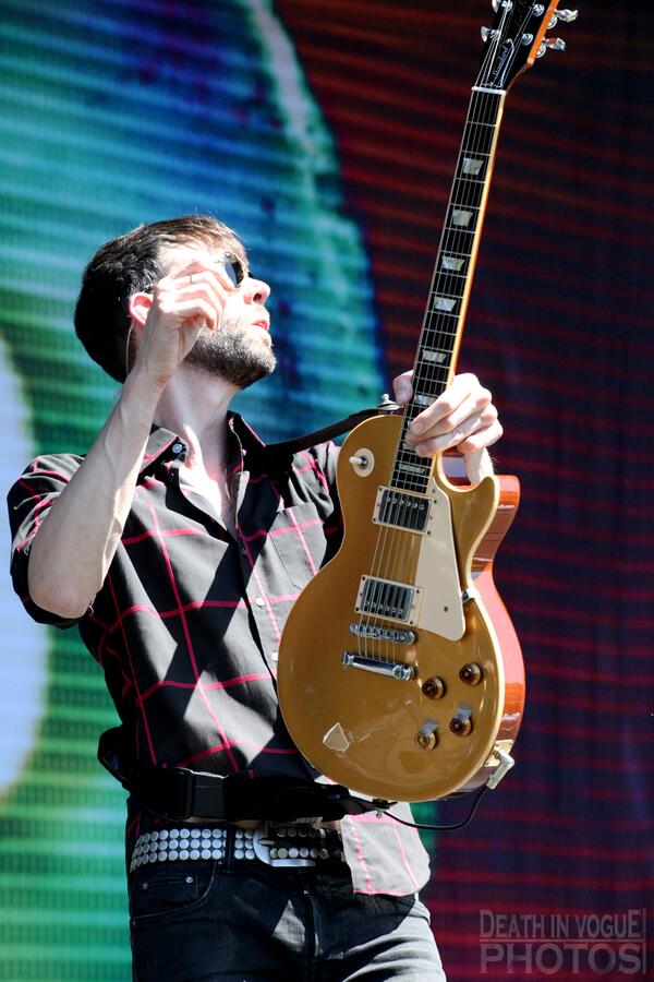 AnnaHewittMolko's tweet photo. #Placebo #soundwave2014 #adelaide #StefanOlsdal http://t.co/jQIp2jhAh9