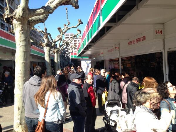 Asi esta ya <a href="/ferialogrostock/">LogroStock</a> en el Espolon ¡Corred que vuela todo!