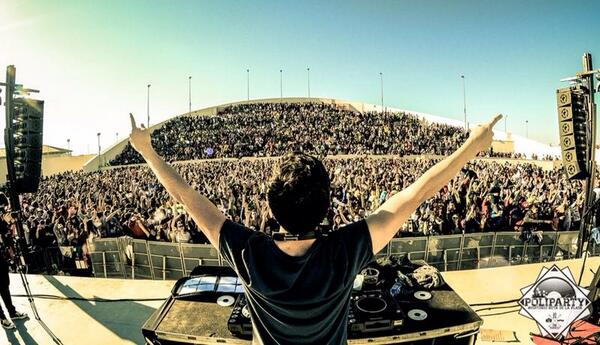 RickyGalende's tweet photo. Zamora!!!! Por cosas así, es un puto placer volver a casa! GRACIAS #PoliParty💃 http://t.co/rssUuaERyE