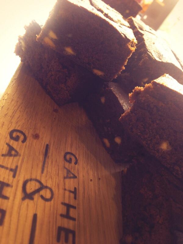 CafeIpf's tweet photo. Chocolate brownie cake is ready to roll http://t.co/mvtsVHAhz4