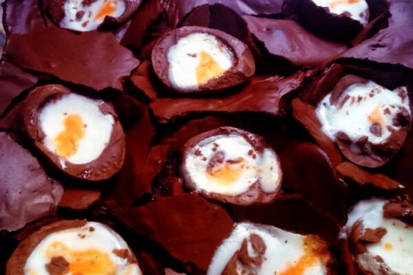XeizusX's tweet photo. Brownies again... Especially for my @AlexandraLTate xx http://t.co/hzYHFbpPsN