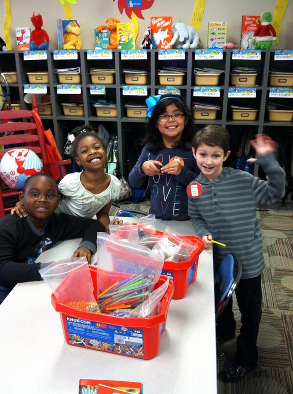 STEM_UA's tweet photo. Had fun working with incline planes and wheels and axles with Mrs.Young's class today at University Place! #StemUA http://t.co/MoKArvFTKU
