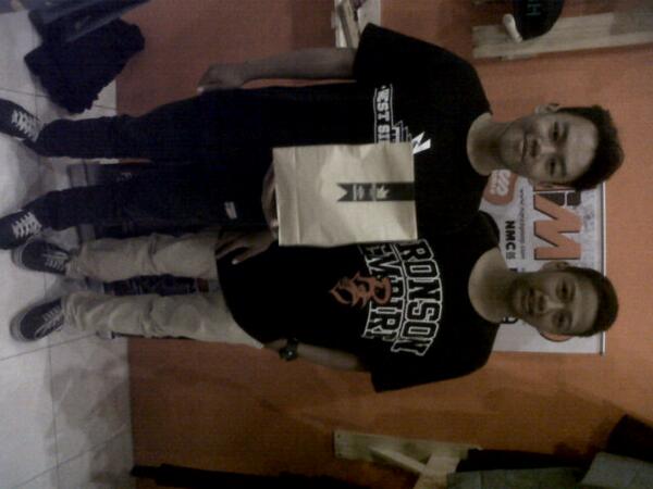 Mocilezy's tweet photo. Thanks berdua yang dijadiin satu. Kalian jodoh. Hehe ~ http://t.co/JK9AhX70Bf