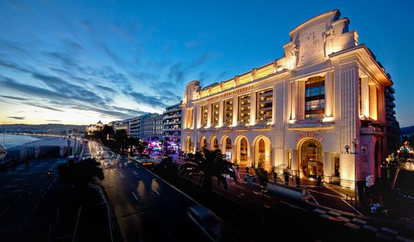 Our Art Deco facade at sunset ... We wish you a beautiful sunny #weekend!  #travel #hotel #luxury #FrenchRiviera