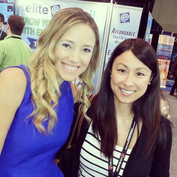 wendykammarcy's tweet photo. Finally got to meet fellow Geek Girl @ambermac from #appcentral #Dx32014 :-) http://t.co/Rfb7zQqqiT