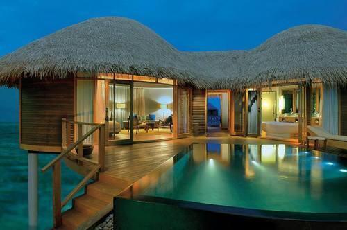 TheLuxuryThings's tweet photo. Villas on the water in paradise. http://t.co/4rYV2XUvqu