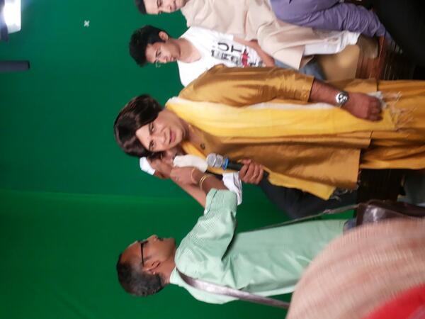 JointMumbai's tweet photo. @sureshnmenon  &amp; #PralhadKakkar at the Shoot ! 
#BarkhaDutt Maybe ? #WomensDay2014 #womensday 
@agosavi29 http://t.co/FDIneCoRb0
