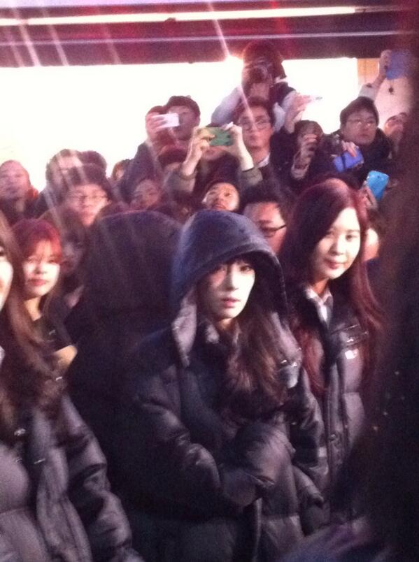 [PIC][07-03-2014]SNSD ghi hình cho chương trình "Guerilla Date" tại Sinchon vào tối nay BiIJ2C1CUAApNLD