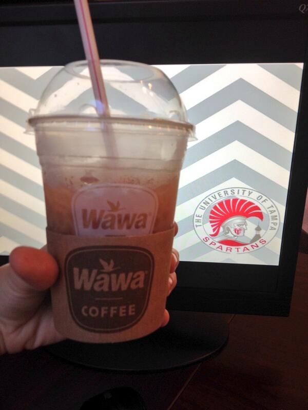 Maggie_UT's tweet photo. Gona be a good morning got my @Wawa iced coffee! #lovemesomewawa http://t.co/AAWmyrcI8v
