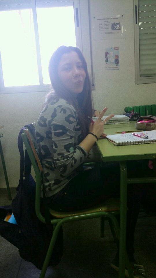 davicordobes's tweet photo. Que bien estudiamos @NavasVillena http://t.co/OUqKs7OM0H