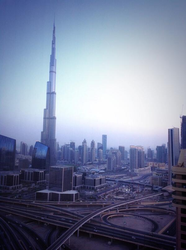 PaulineMarcaggi's tweet photo. Je veux pas partir 😭 #Dubai http://t.co/mSaGGt4snU