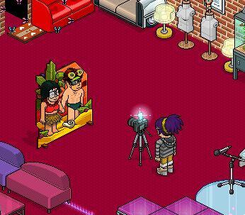 HabboFR's tweet photo. Le gagnant nº1 du Concours Photobomb remportera le très exotique mobi "Passion d'été"...Les staffs l'adorent déjà ! http://t.co/iOClNvEJyP