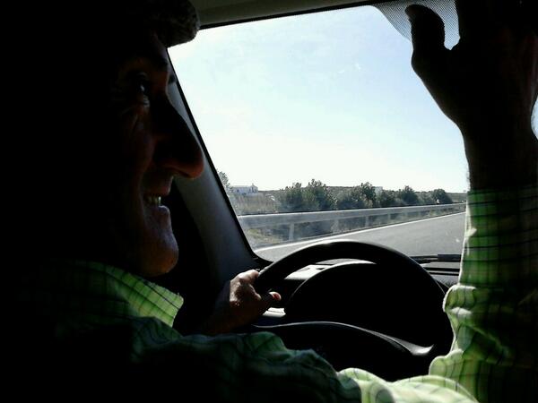 Cabubi88David's tweet photo. Dale caña manolito http://t.co/gmgn9mAv48