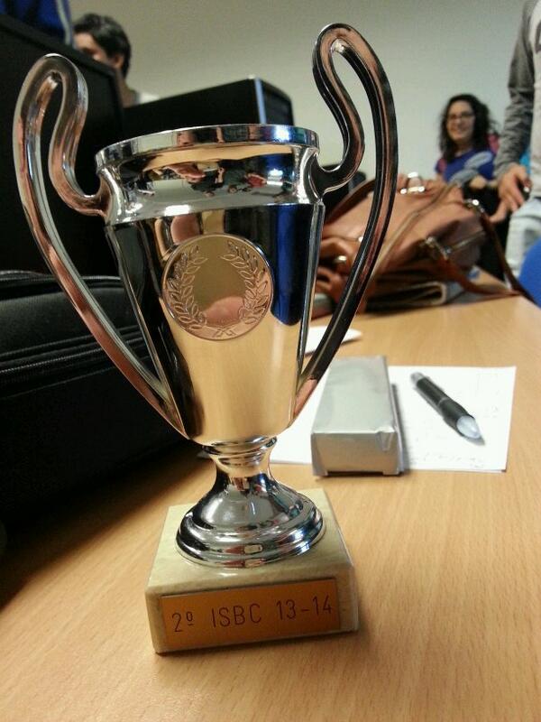 marioarranzr's tweet photo. #aLoLocoTeam subcampeones del torneo de SoccerBots de la facultad de informática de la #ucm http://t.co/qoleQJFzN7