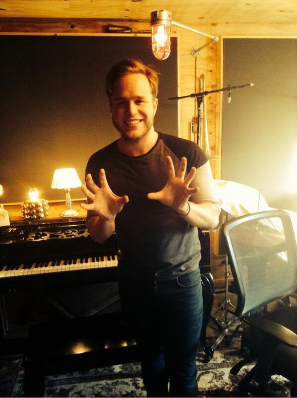 ollymurs's tweet image. HEY lads join me in supporting @TheSunNewspaper breast cancer campaign We can help the ladies out too #checkemtuesday
