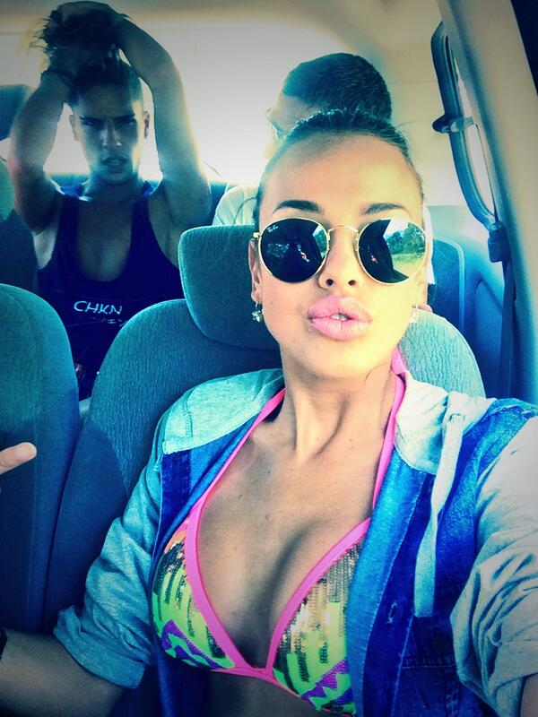 VLawrens's tweet photo. ⭐️ Eddy et moi ⭐️ @EddySS7 http://t.co/ISmuoLqIo5