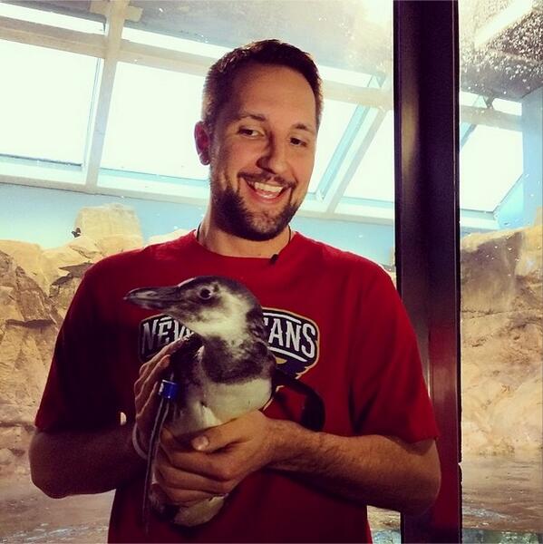 PenguinADay's tweet photo. Lucky NBA player @ryananderson33 got to hold a pengy yesterday. (via http://t.co/3eebGuvJf2) http://t.co/r0MGOE51QN