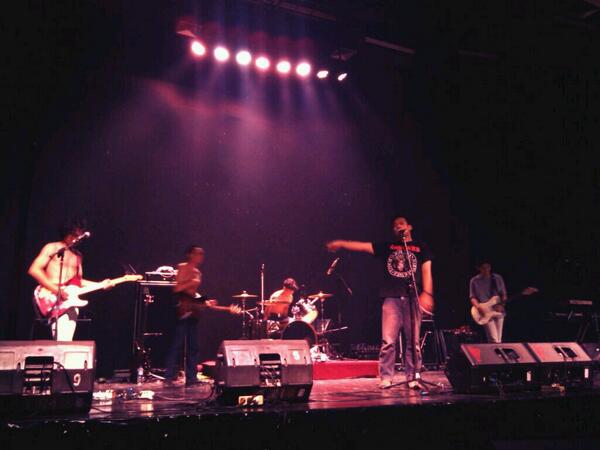 Pasir2014's tweet photo. Wohowww makin malem makin hatjep nih @thebobrocks pada buka baju aw aw aw #Pasir2014 http://t.co/ZeTDHsq7a3
