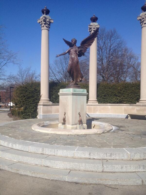 babykangaroo90's tweet image. I could never be a tour guide.  Walking backwards isn&apos;t my forte #coordinationproblems #ballstate @Jennaa_morris