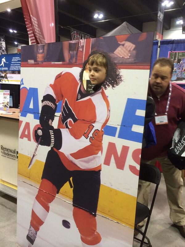 mnhockeycamps's tweet image. There's Philly fans in Minny! #hartnelldown @Hartsy19 @deangrillo