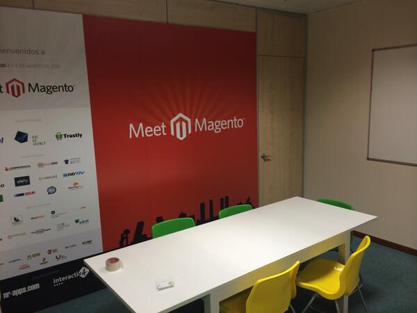 ignacioriesco's tweet photo. @interactiv4 Meeting Room new decoration. #MM14ES http://t.co/7sA2lUuwaI