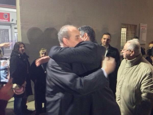 metinfeyzioglu's tweet photo. Sonunda kucaklaştık... http://t.co/xPdajzvdSP