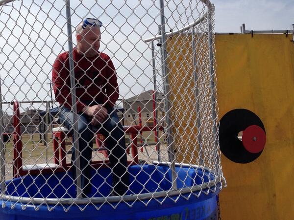AnnaAnnalogan16's tweet photo. @Timberwilde1 Mr. Kuenning ready to be dunked! http://t.co/oEGZq61CT2